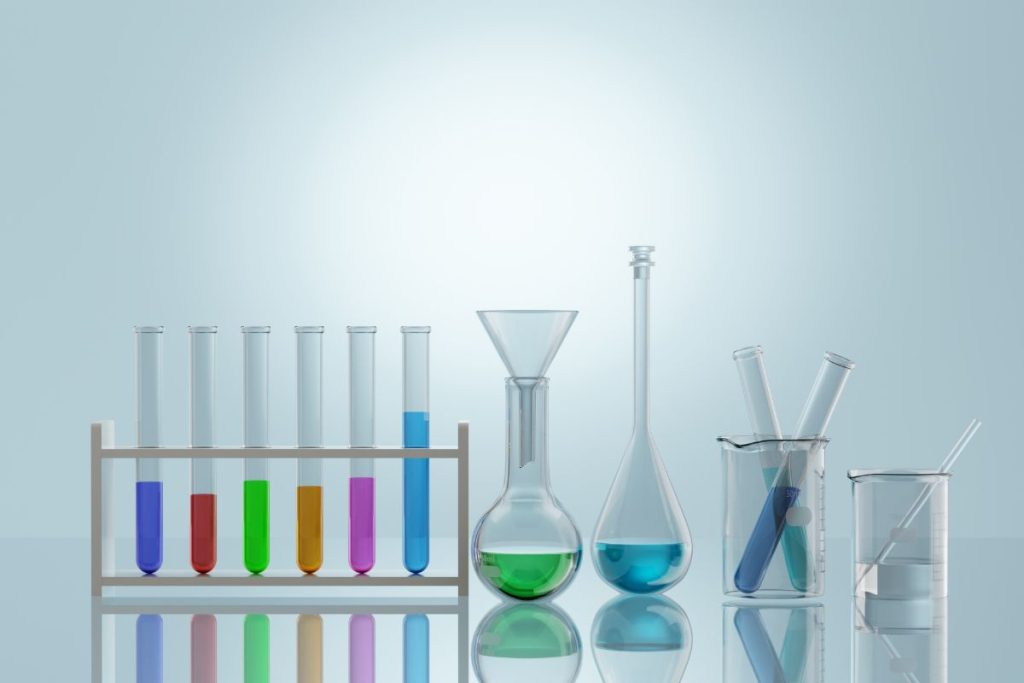 Dr. Jenn Dobert pharmacist, homeschool chemistry tutor